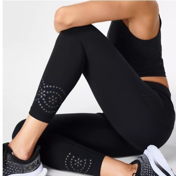 NWT Sweaty Betty Power Laser Cut
7/8 Workout Black Leggings Size 0 - Picture 1 of 11